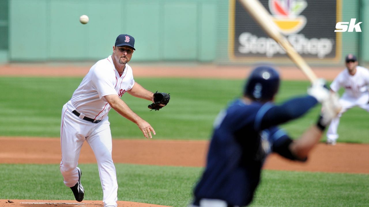 Retired Red Sox knuckleballer Tim Wakefield has died at 57