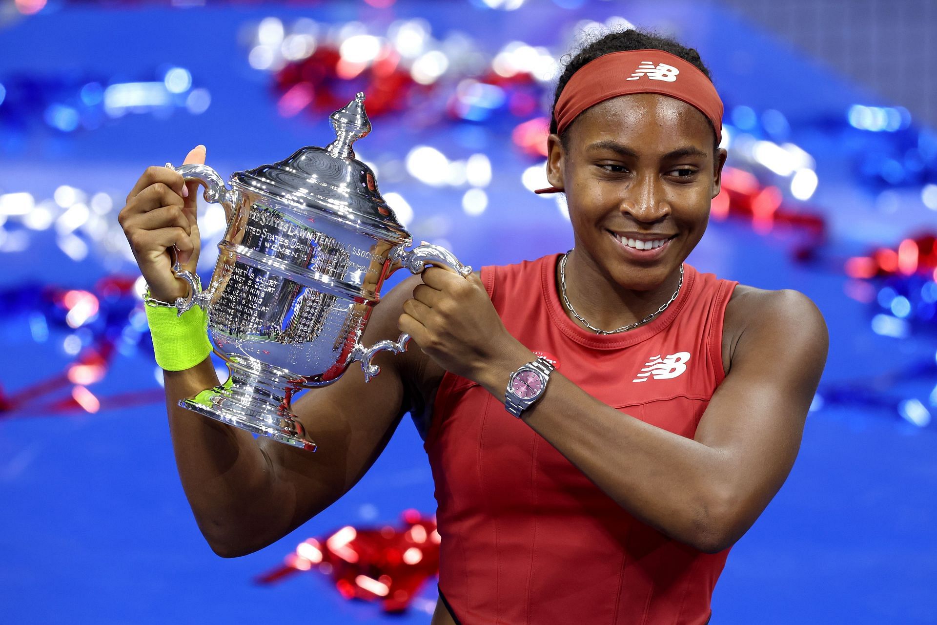 Coco Gauff with the 2023 US Open trophy