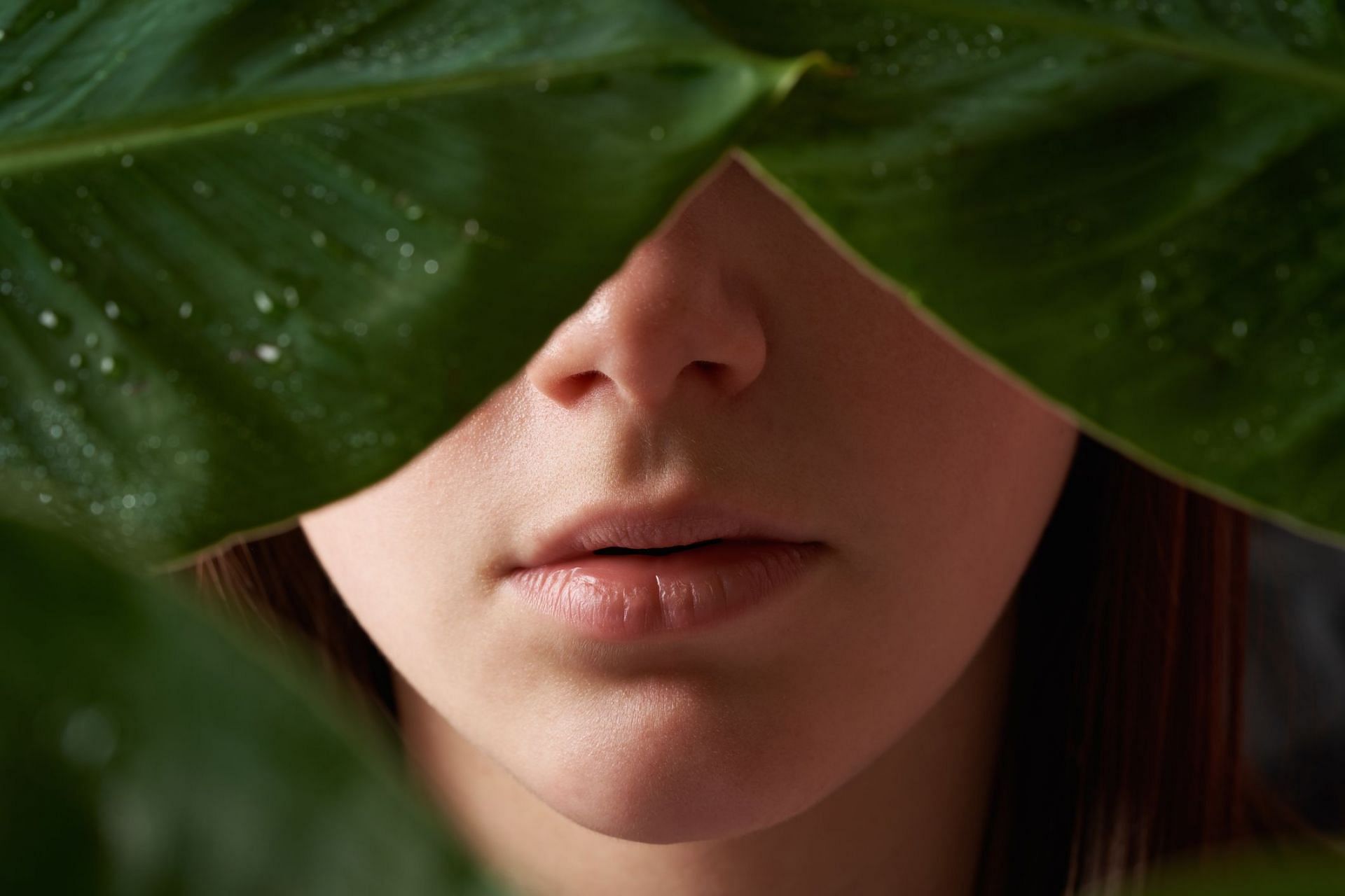 Home remedies for Darker Lips (Image via Getty Images/Radka Janouskovcova)