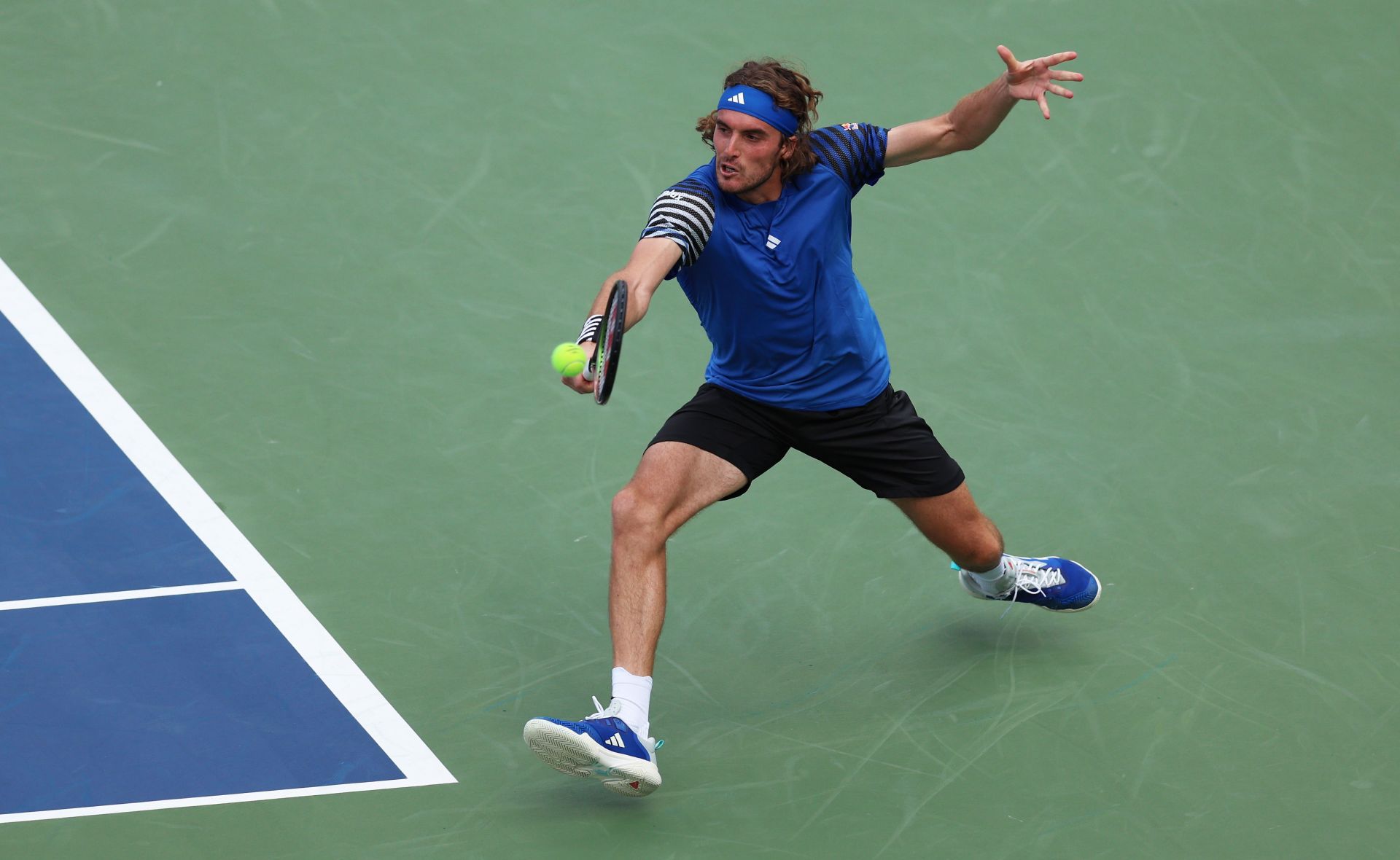 Stefanos Tsitsipas in action at the 2023 US Open.