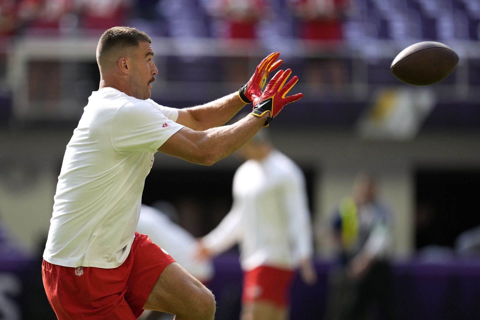 What is Travis Kelce&#039;s injury status?