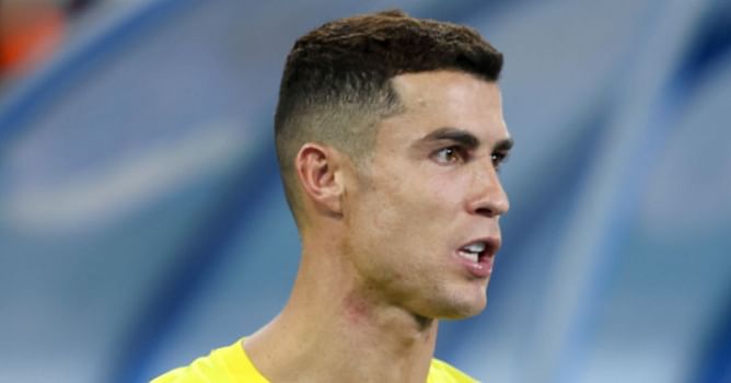 "This boy no get respect", "I see what he did there" - Fans react as Manchester United star Diogo Dalot mocks Cristiano Ronaldo on Instagram