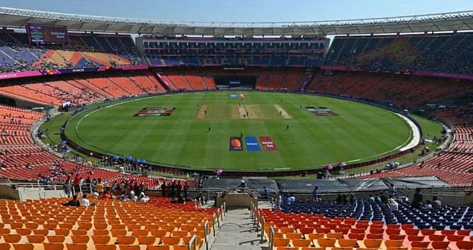 World Cup के पहले मैच में स्टेडियम रहा खाली, ट्विटर पर BCCI को किया गया जबरदस्त ट्रोल