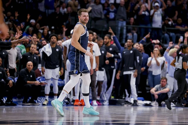Watch: Luka Doncic hits otherworldly circus shot to give Mavericks 123 ...