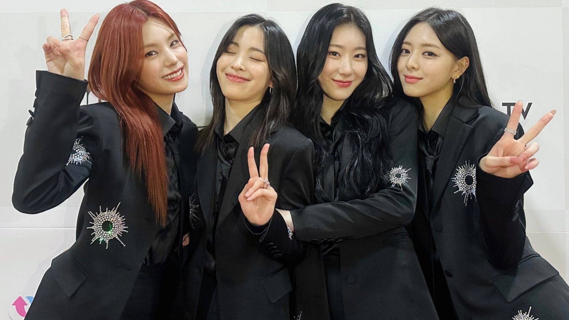 ITZY FRONTS THE SPRING 2023 CAMPAIGN