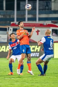 Carlos Martinez was poor today (Image courtesy: ISL Media)