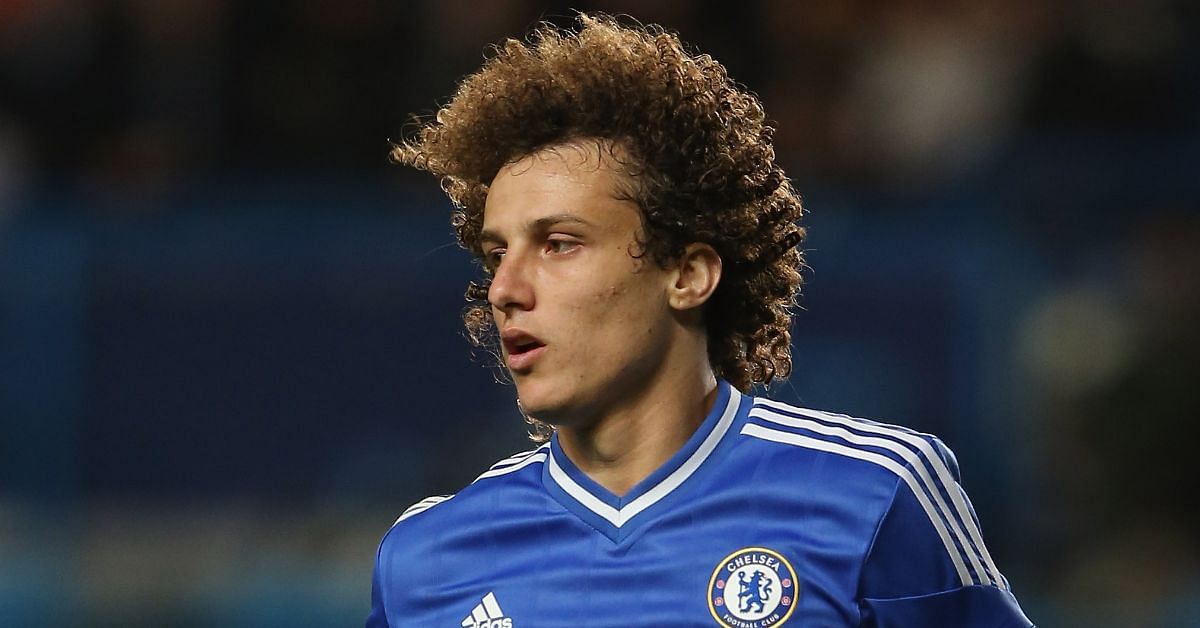 Former Chelsea and Arsenal star David Luiz stretchered off after falling to pitch off the ball - Reports