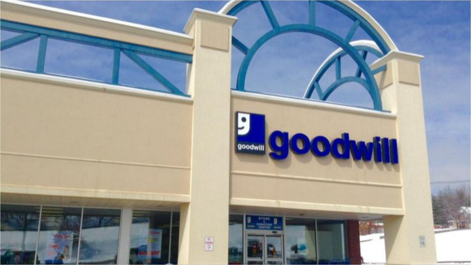 A Goodwill store was evacuated after an explosive device was found inside (Image via POOetryman/X)