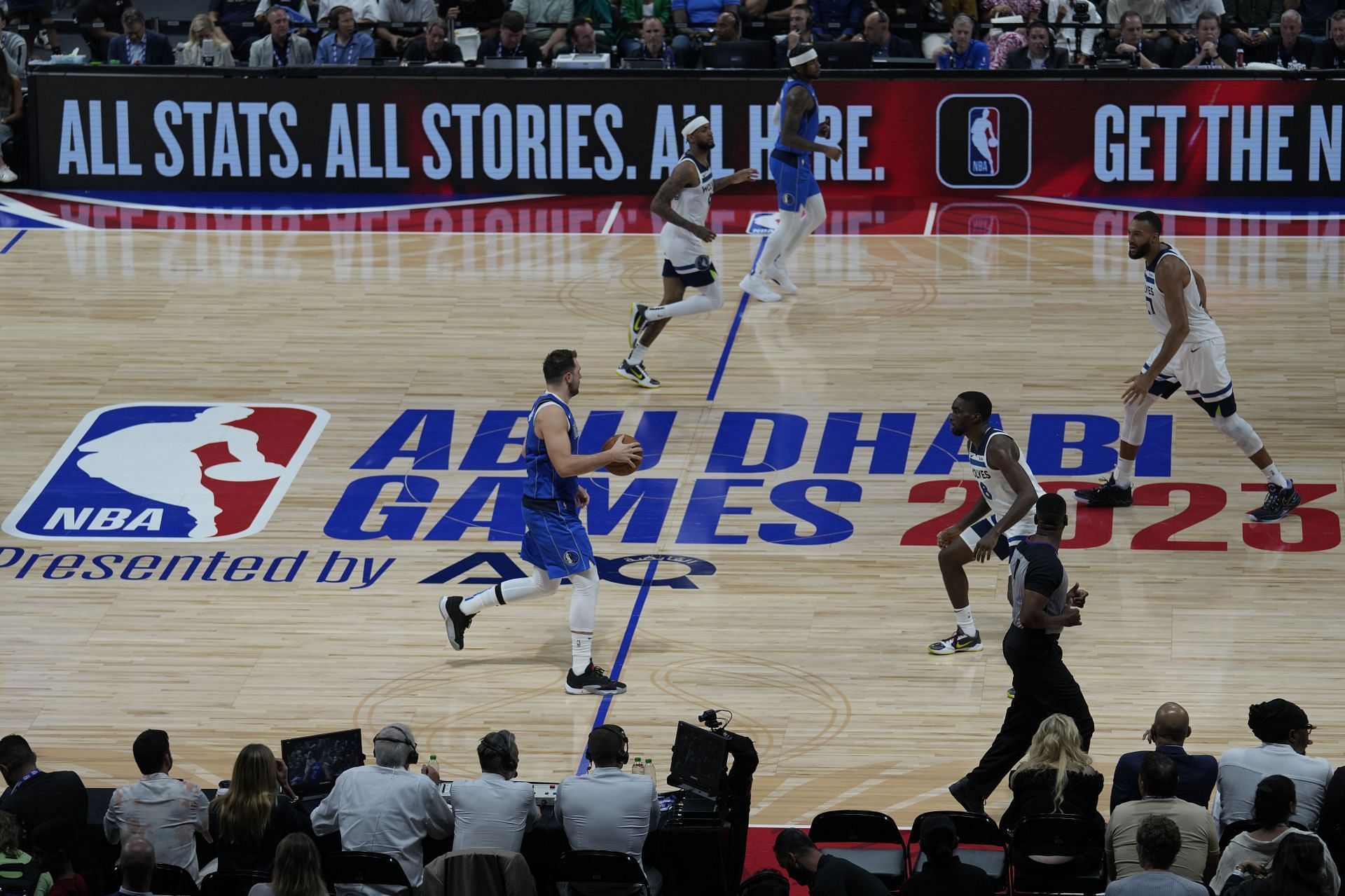 NBACentral on X: There's been growing noise among league personnel about Donte  DiVincenzo joining former Villanova teammates Jalen Brunson and Josh Hart  in New York, per @JakeLFischer  / X