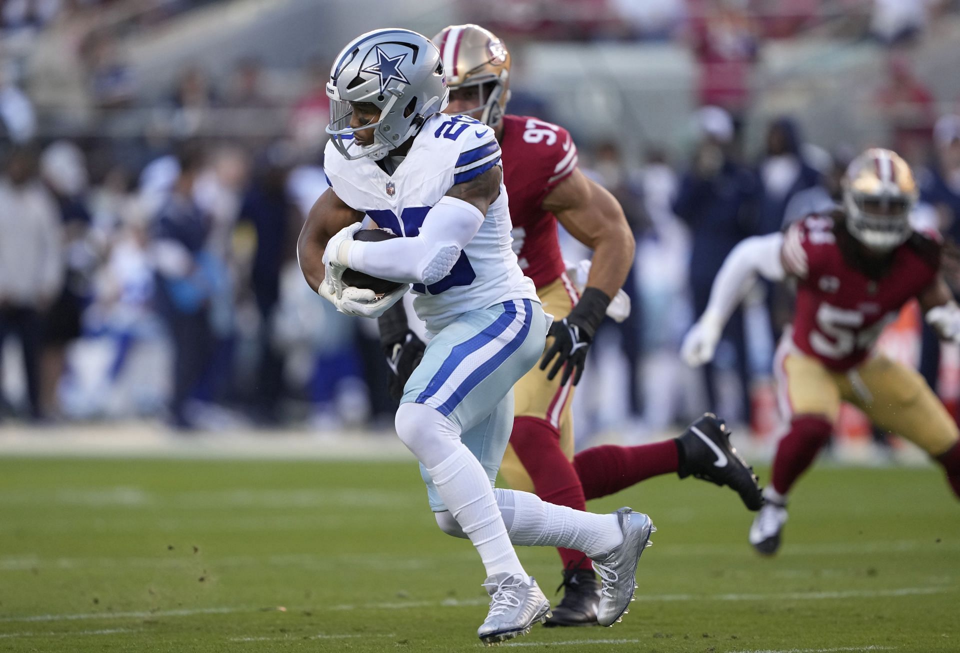 Tony Pollard, 4 turnovers lead Cowboys to 34-24 over 49ers