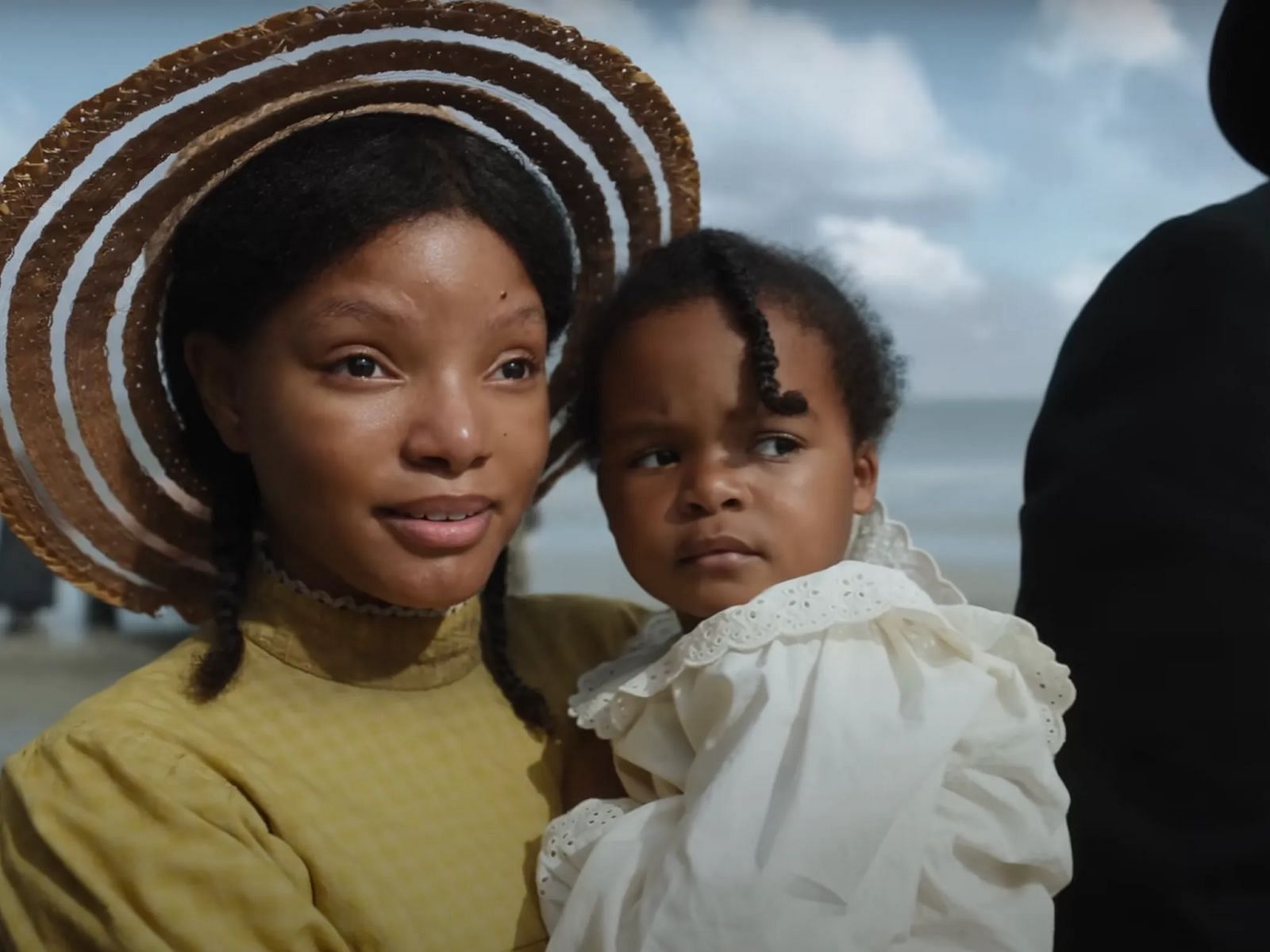 Phylicia Pearl Mpasi as young Celie