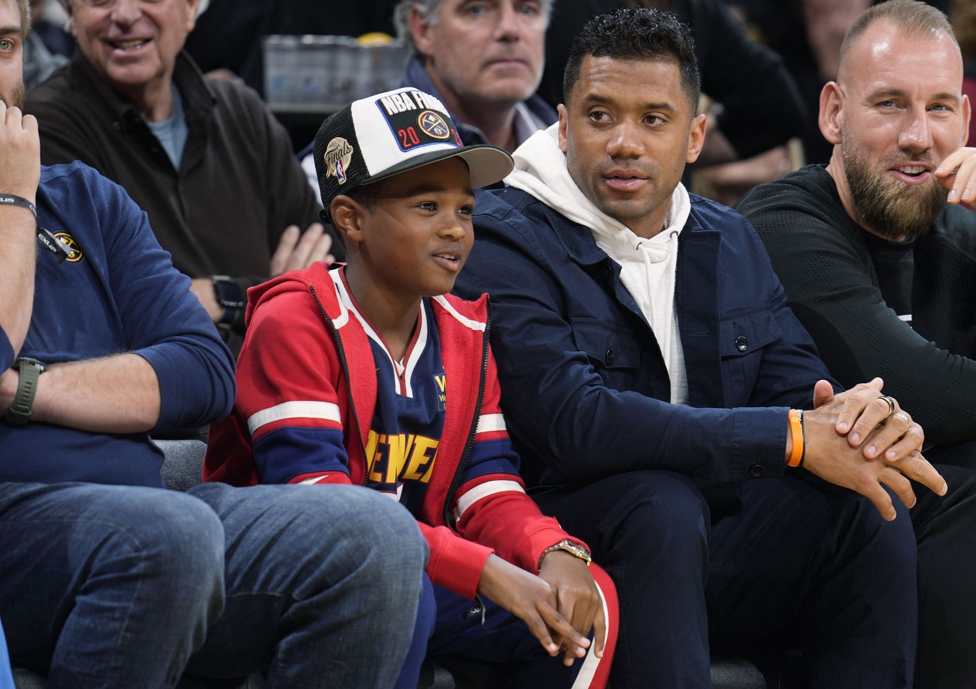 IN PHOTOS: Russell Wilson And Son Win Attend Nuggets-Jazz NBA Game ...