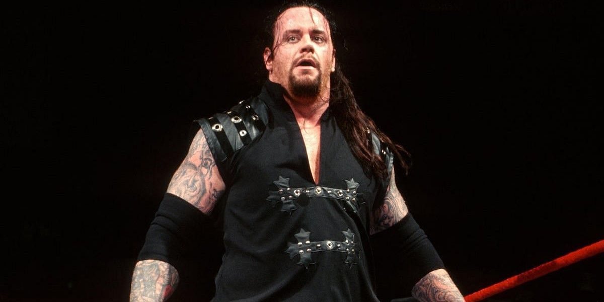 Major WWE star says he wants a new look similar to The Undertaker in 1998
