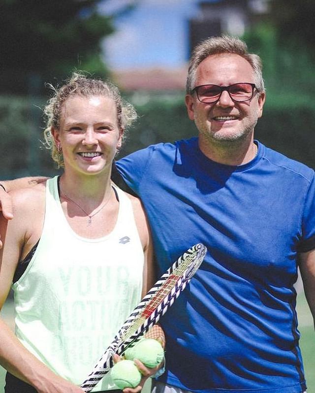 Who are Kateřina Siniaková's Parents?