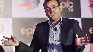 "English cannot afford Virender Sehwag" - Former Indian opener engages in fun banter with Dinesh Karthik over commentary language