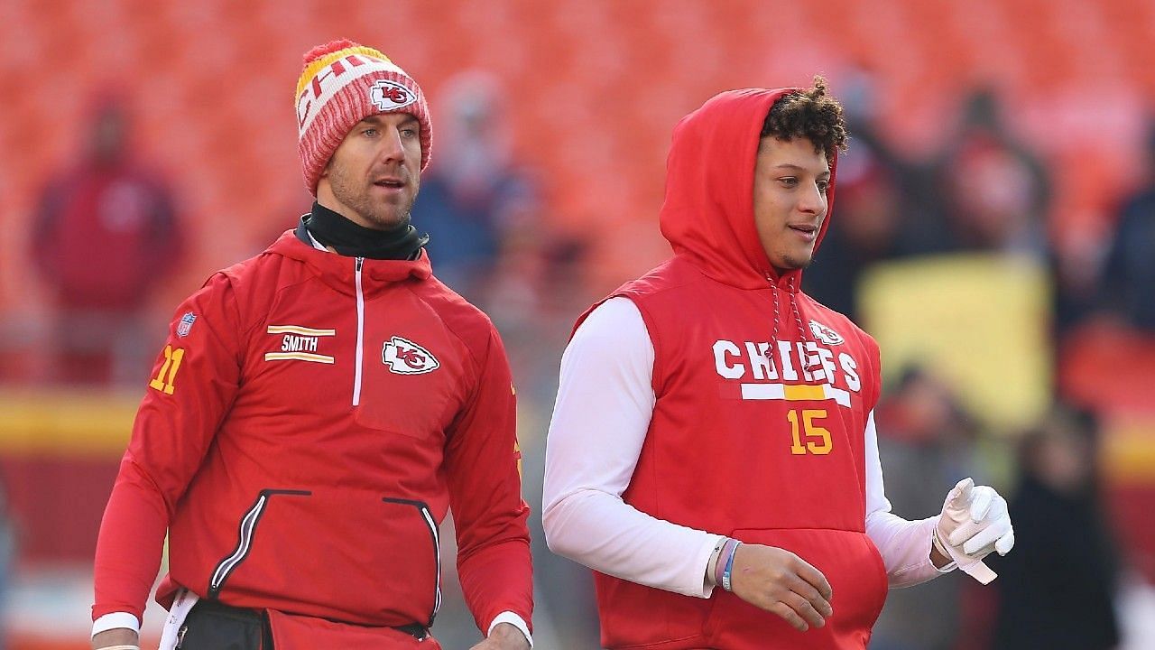 Patrick Mahomes and Alex Smith were teammates on the Chiefs, but the latter is predicting another AFC team to win the conference. 