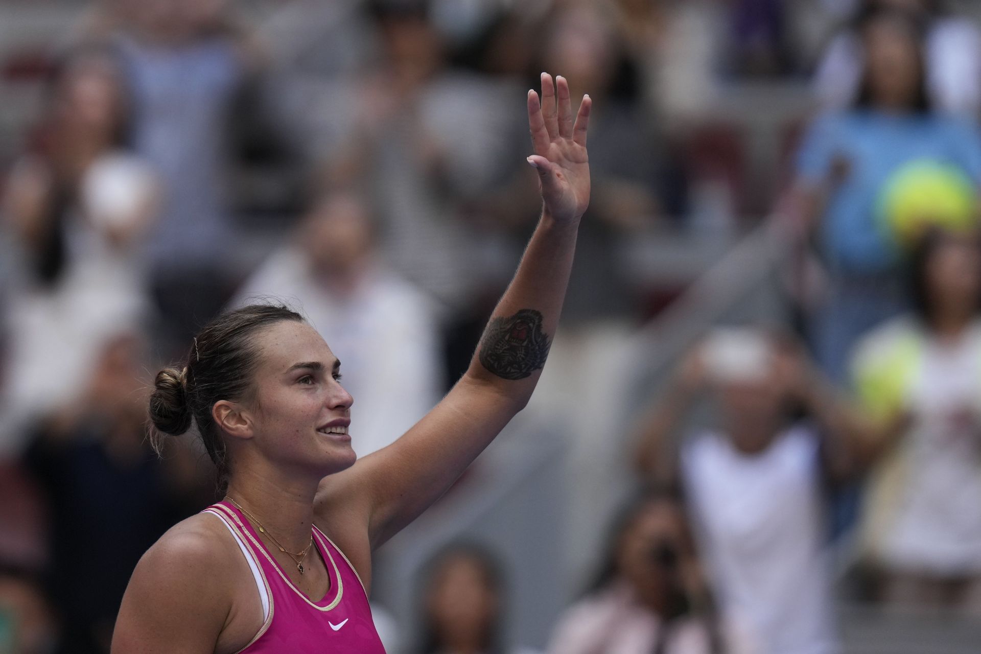 Sabalenka bate italiana e encara Rybakina por semi em Pequim - Tenis News