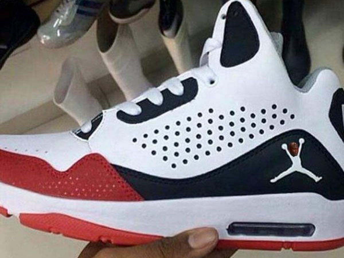 The shoes above feature a Jumpman logo that is clearly not the official one (Image via Twitter/coolxeo)