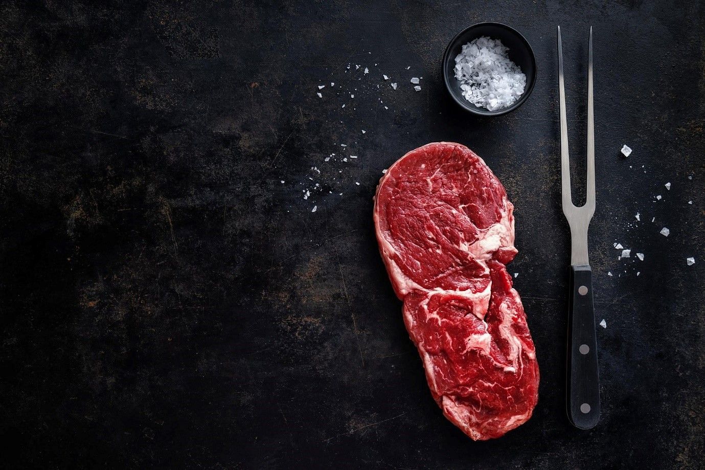 Mikhaila only takes salt with her steak (Image by Valeria_aksakova on Freepik)