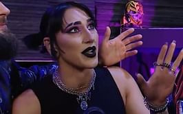 [PHOTO] Rhea Ripley spotted having a secret conversation backstage with babyface star who might turn heel soon