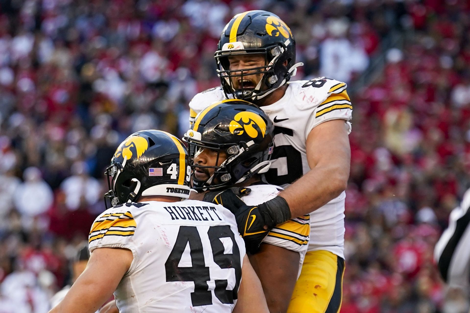 Iowa vs. Minnesota football prediction, odds, and picks Oct. 21