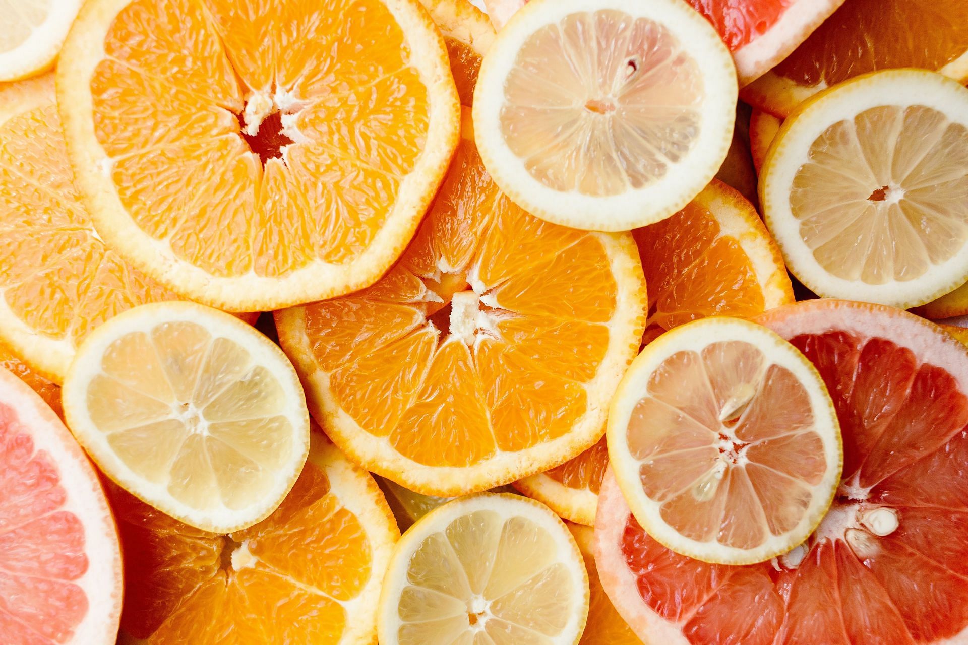 Fruit-Juice for cough (Image via Unsplash/Freestocks)