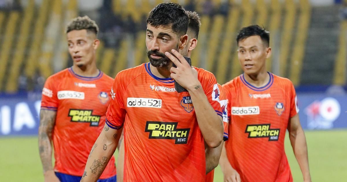 How many goals will Carlos Martinez net for FC Goa this season?