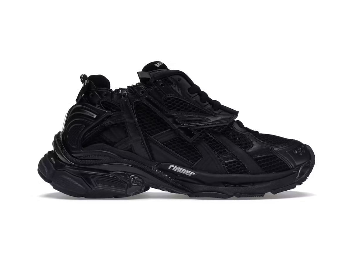 Balenciaga Runner Black sneakers (Image via Balenciaga website)