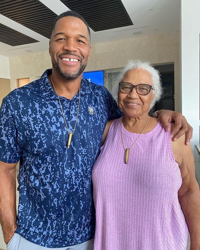 Michael Strahan with his mother