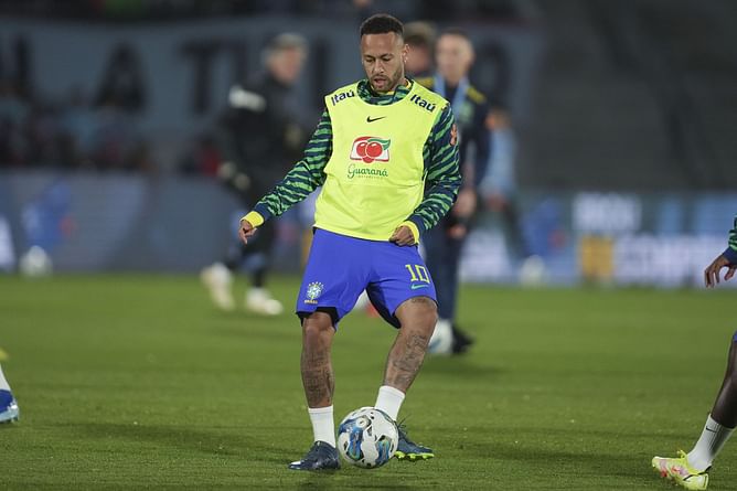 "This is a 31-year-old footballer" - Doctor provides update on Neymar's future after ACL injury