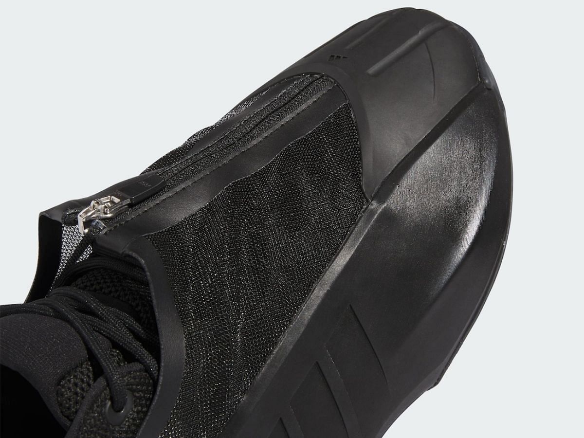 A closer look at the mesh overlay of the Crazy IIInfinity &ldquo;Triple Black&rdquo; (Image via Adidas)