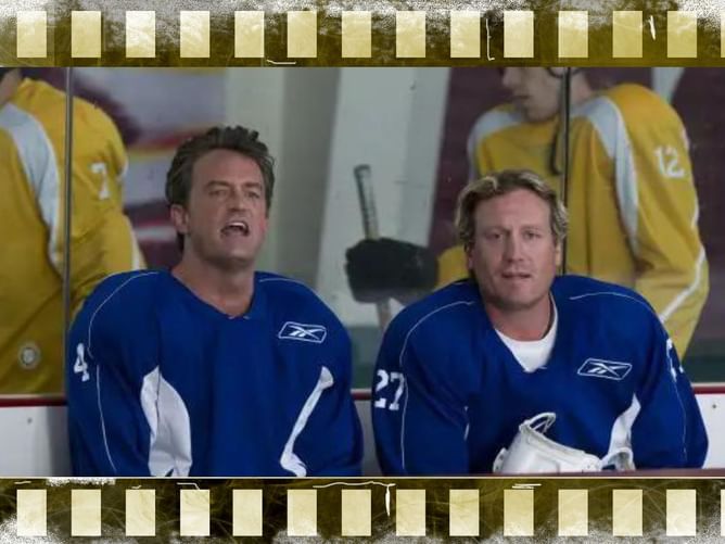 When Matthew Perry and NHL star Jeremy Roenick played ice hockey on TV