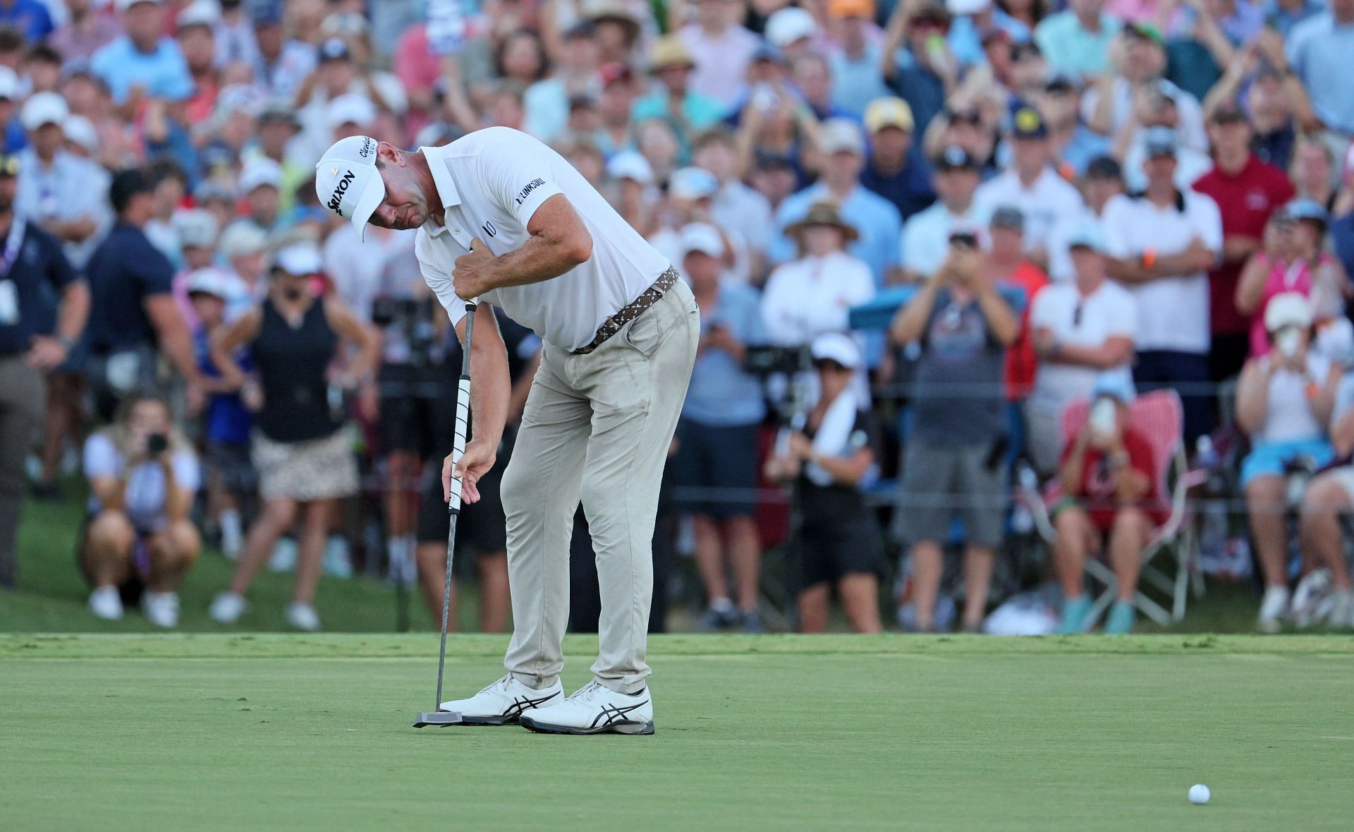 Lucas Glover has a new putter