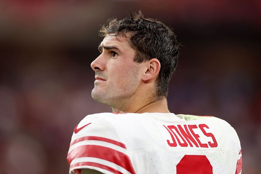 Fans sympathize with Daniel Jones as Giants QB gets sacked 11 times vs  Seahawks - His O-line is going to get him killed