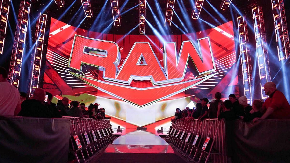 A WWE star interacted with fans after RAW went off-air.