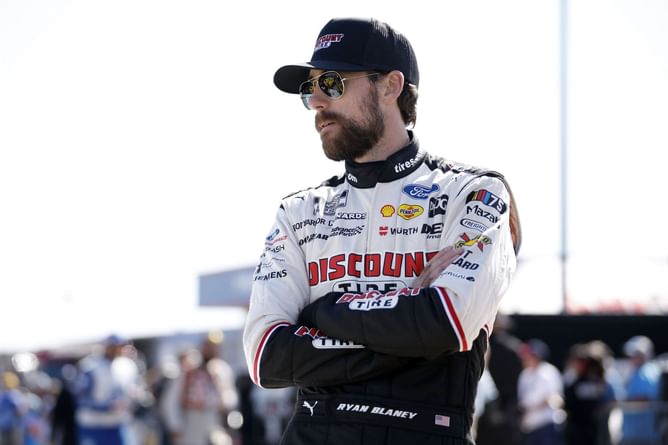 “Truer words have never been spoken by Ryan Blaney”: NASCAR fans react to Penske driver’s reaction after Denny Hamlin’s crash