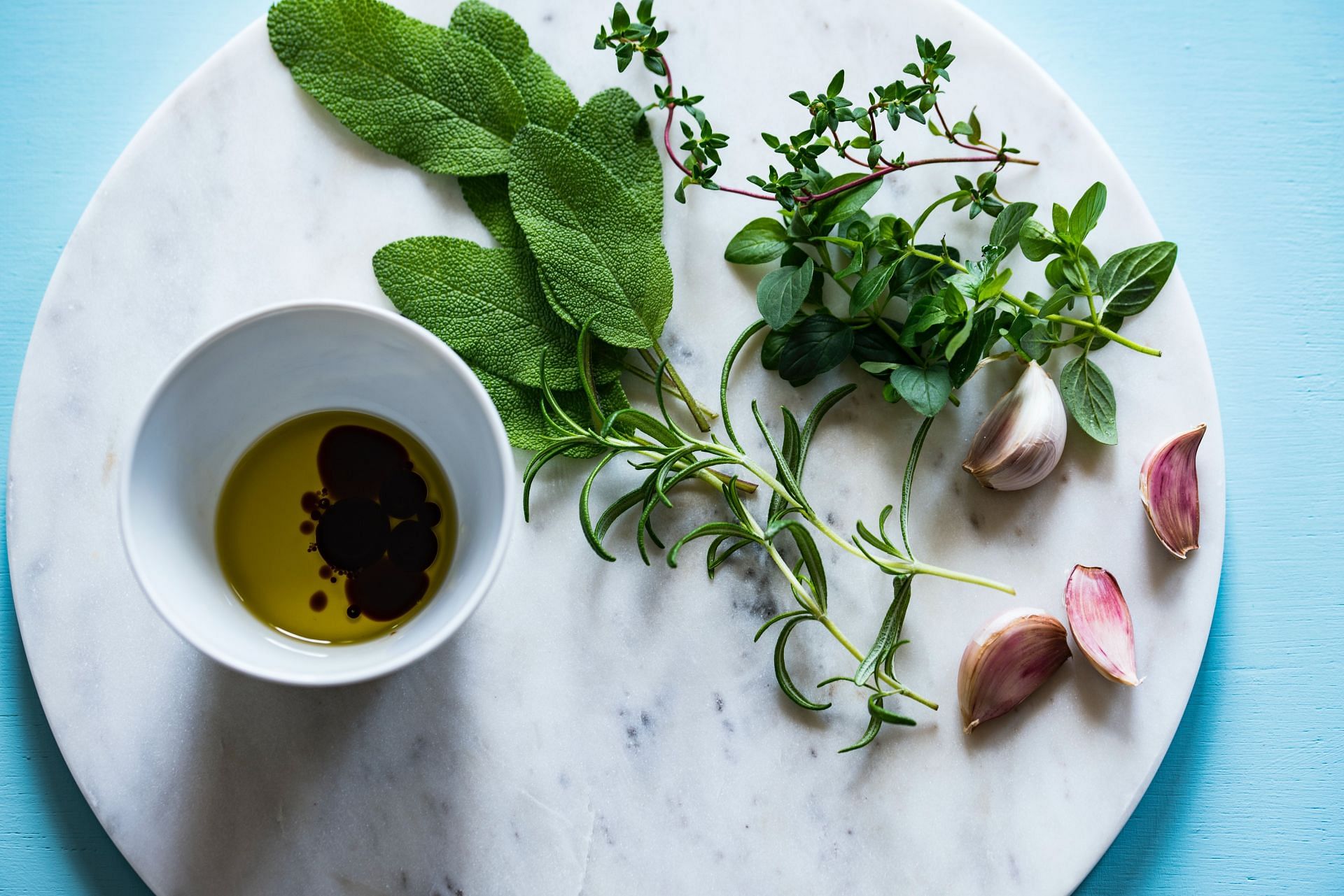 Ayurvedic herbs for weight loss (Image via Unsplash/Joanna Kosinska)
