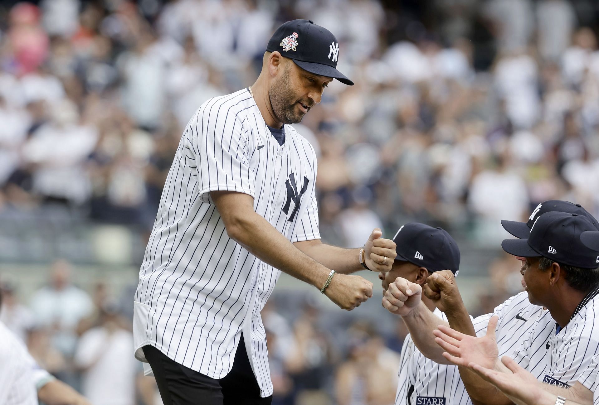 New York Yankees legend, Derek Jeter has listed his house up for auction with a strarting price of $6.5 million. Via Clutch Points. Via Clutch Points Via Clutch Points. Via Clutch Points As any professional athlete, Derek Jeter&rsquo;s house feature a full built gym - Via Clutch Points. Via Clutch Points