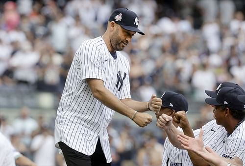 New York Yankees legend, Derek Jeter has listed his house up for auction with a strarting price of $6.5 million. Via Clutch Points. Via Clutch Points Via Clutch Points. Via Clutch Points As any professional athlete, Derek Jeter’s house feature a full built gym - Via Clutch Points. Via Clutch Points