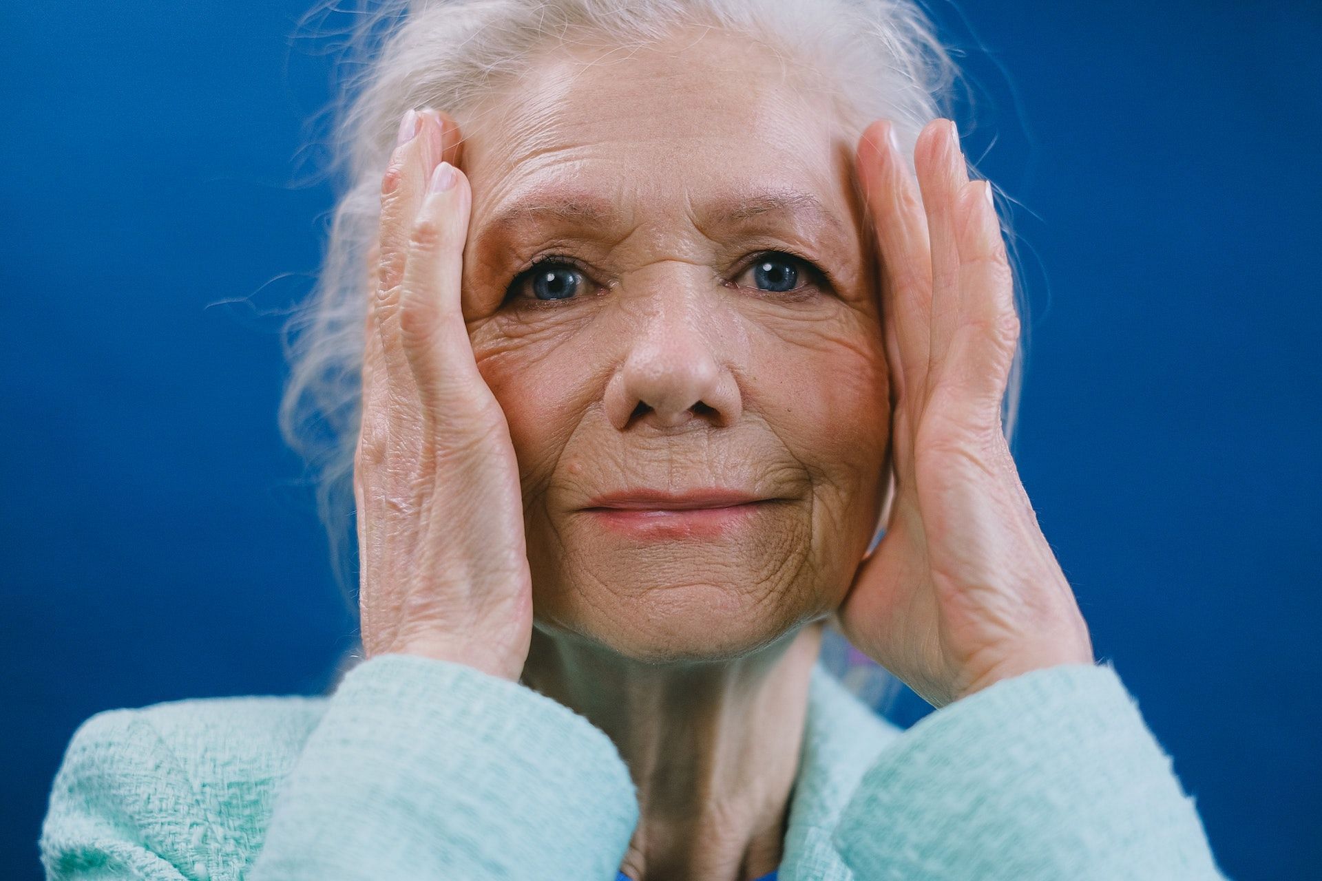 Aging can cause dry eyes. (Image via Pexels/SHVETS production)