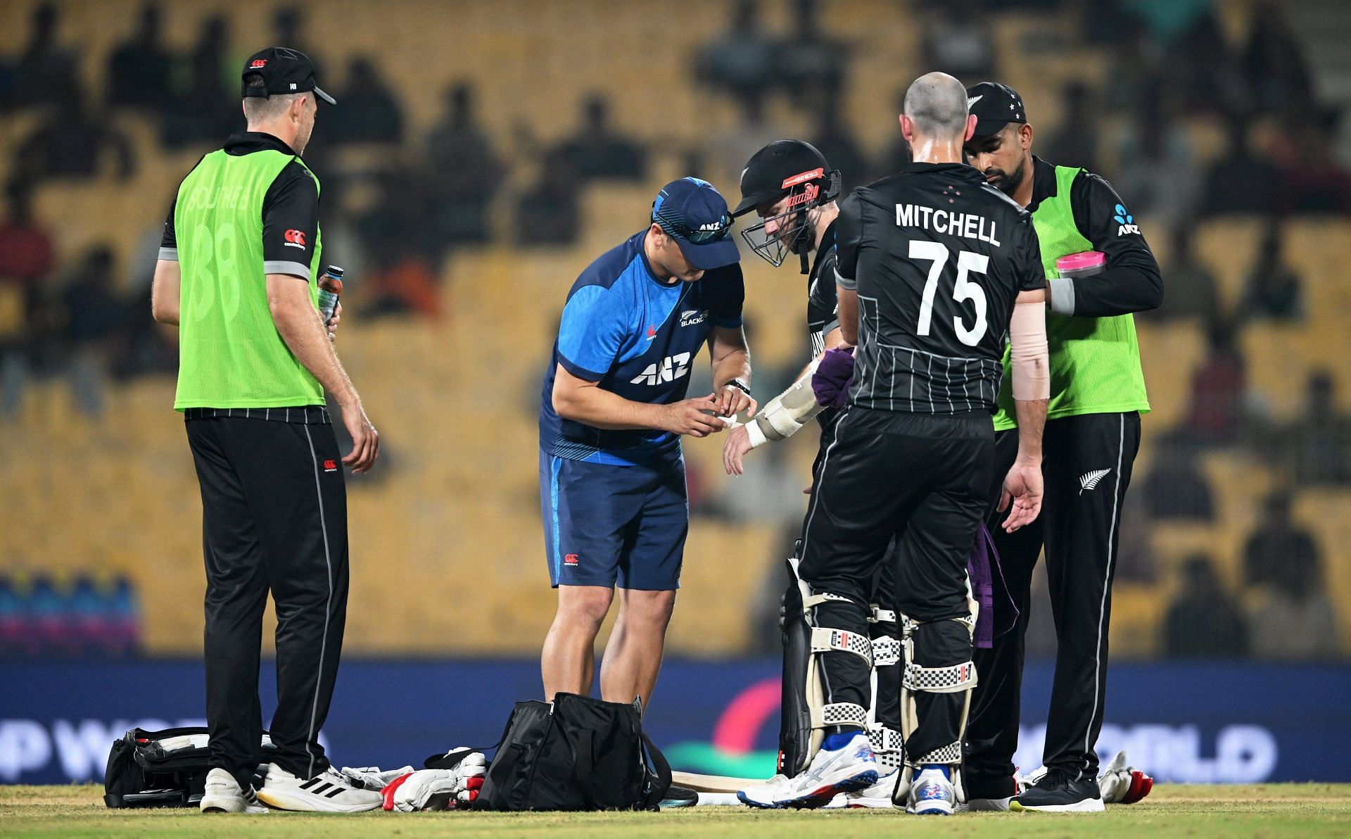 Kane Williamson gets his thumb assessed. (Credits: Twitter)