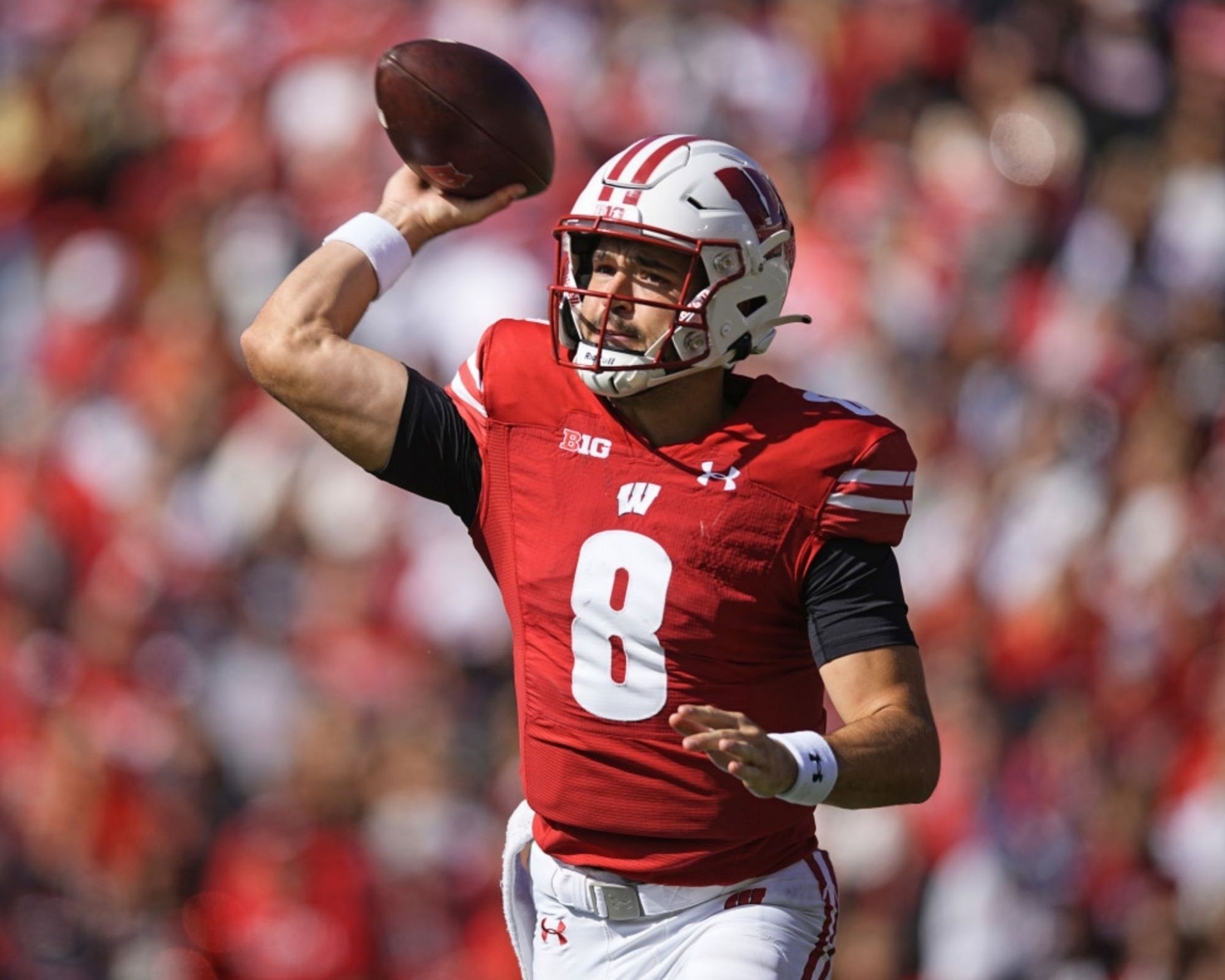 Wisconsin quarterback Tanner Mordecai 