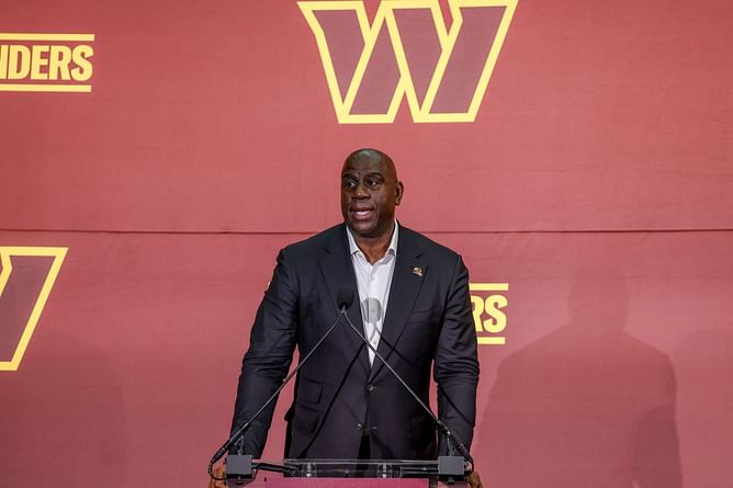 "Your coach is a chicken s**t" - Fans aren't buying Magic Johnson trying to sugarcoat Commanders' OT loss against Eagles