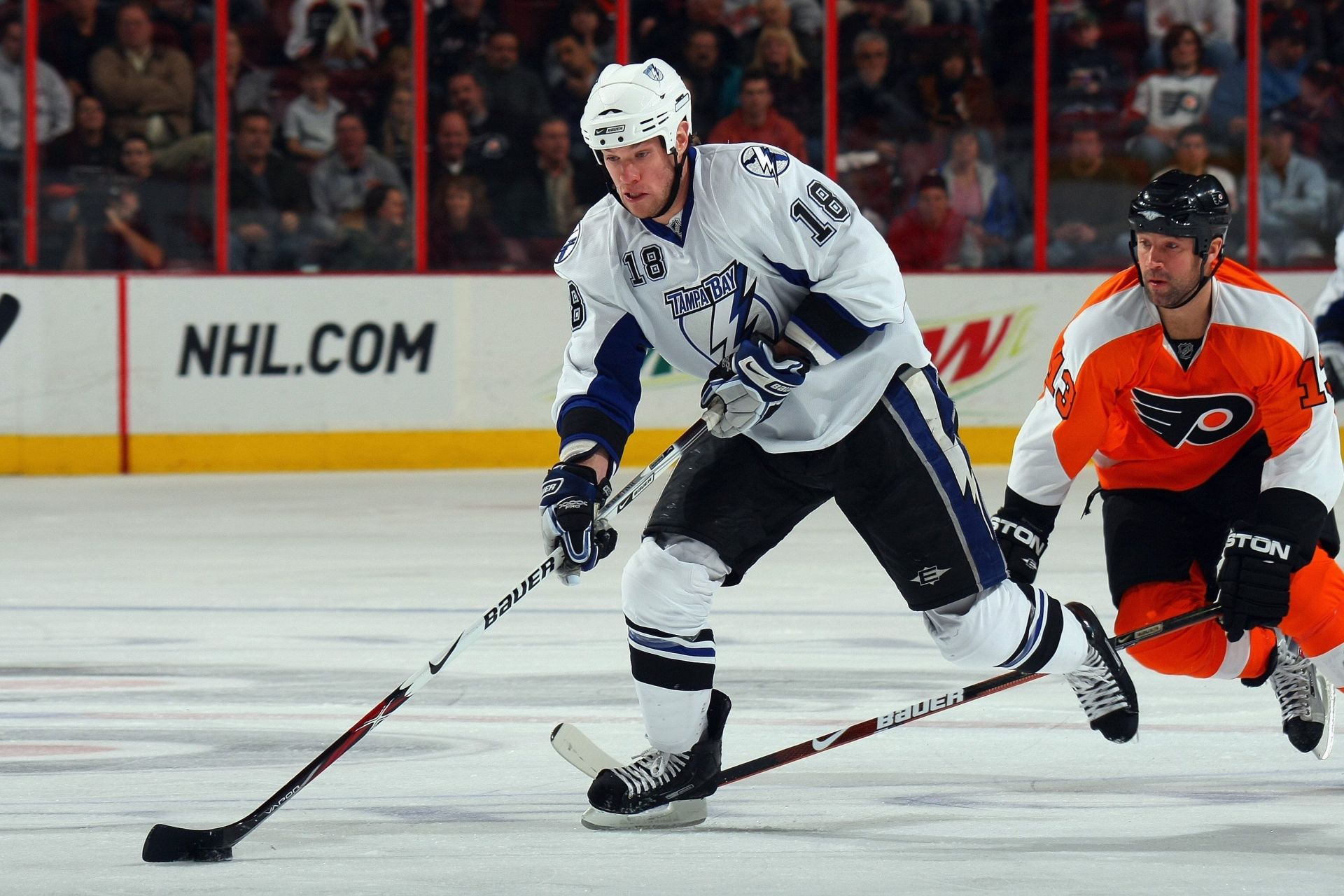 Adam Hall, Tampa Bay Lightning vs Philadelphia Flyers