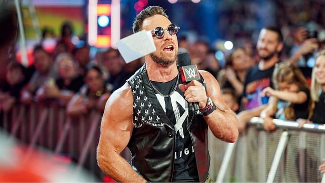 3 reasons LA Knight will defeat Roman Reigns at WWE Crown Jewel 2023