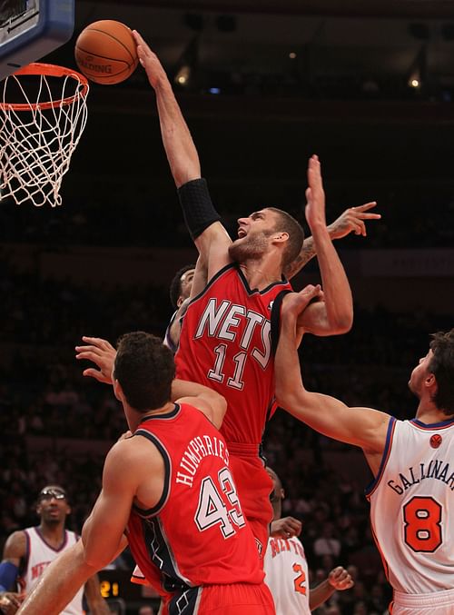 Brook Lopez averaged 18.8 points, 8.6 rebounds and 1.7 blocks per game in the 2009-2010 season.