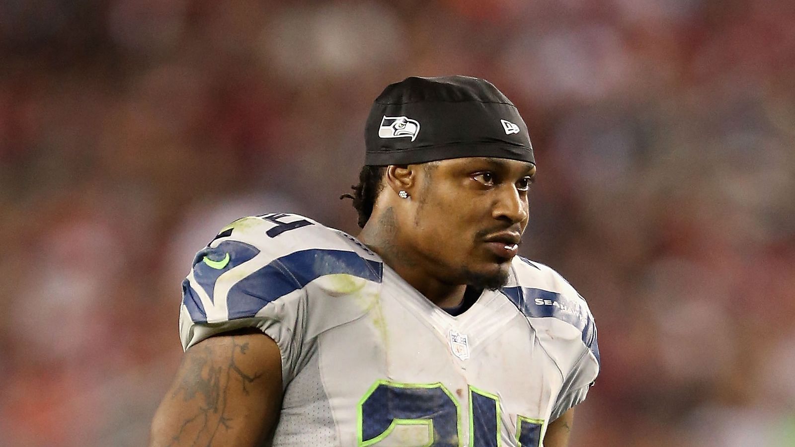 Lynch reportedly tells Raiders he wants to play football again