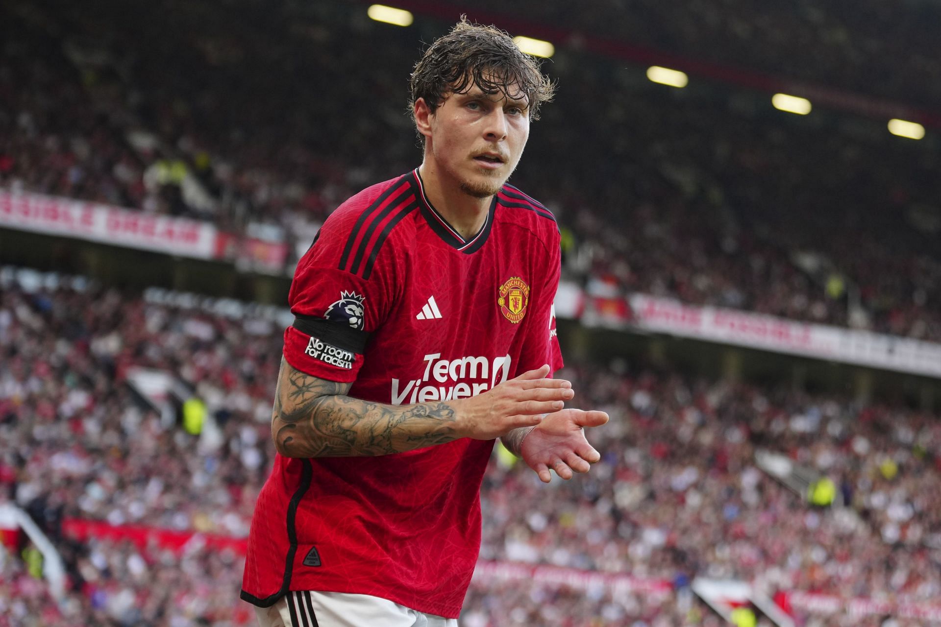 Victor Lindelof is likely to stay at Old Trafford next season