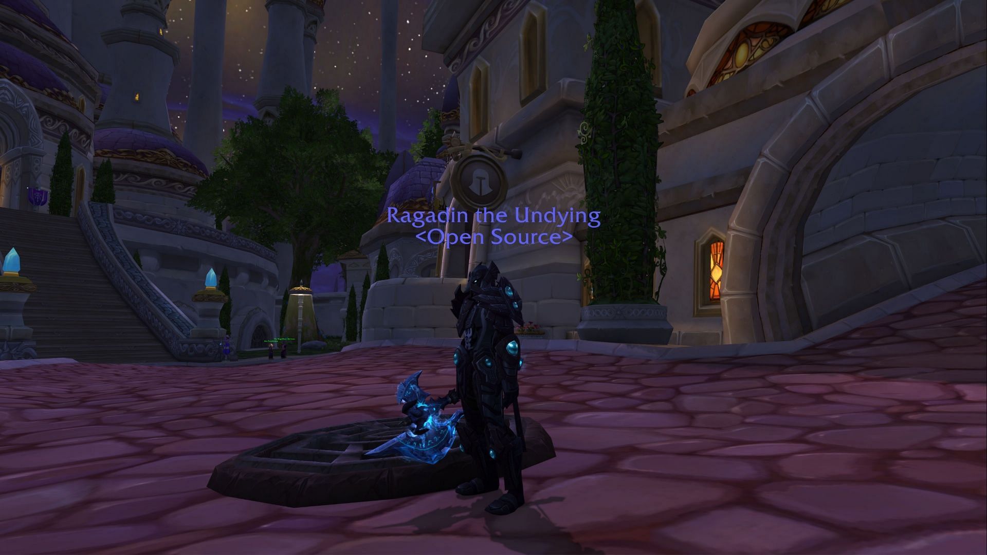 This is the brilliant Shadowmourne legendary on the retail servers (Image via Blizzard Entertainment)