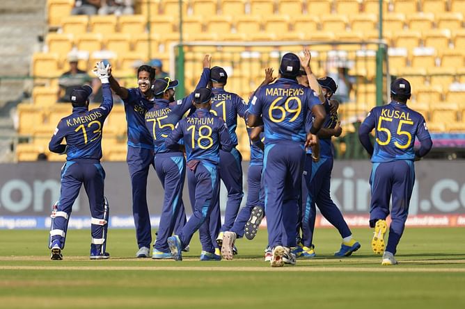 CWC 2023: वर्ल्ड चैंपियन टीम के सेमीफाइनल के रास्ते लगभग बंद, इंग्लैंड के खिलाफ श्रीलंका की धमाकेदार जीत